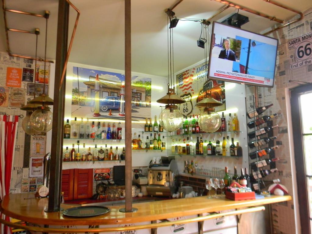 Mikołajki Prohibicja Peter'S Pubモーテル エクステリア 写真