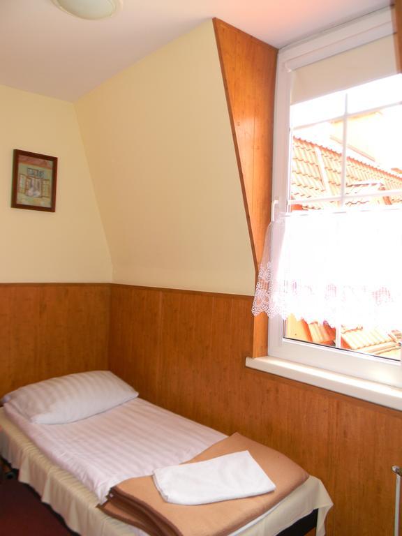 Mikołajki Prohibicja Peter'S Pubモーテル 部屋 写真