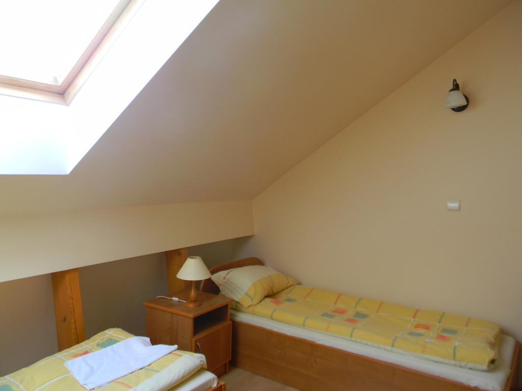 Mikołajki Prohibicja Peter'S Pubモーテル 部屋 写真