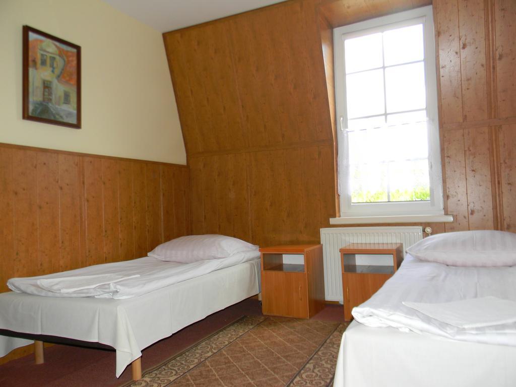 Mikołajki Prohibicja Peter'S Pubモーテル 部屋 写真