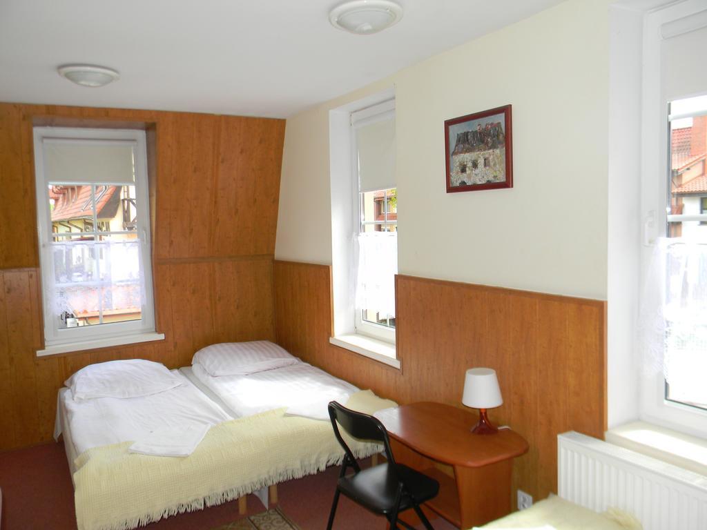 Mikołajki Prohibicja Peter'S Pubモーテル 部屋 写真