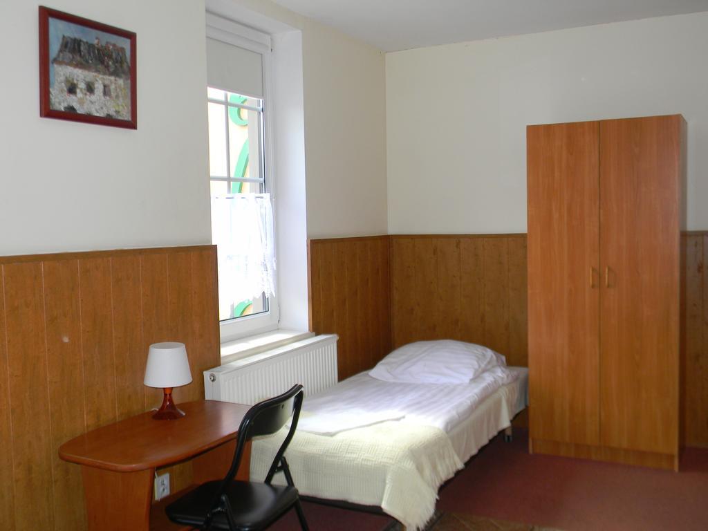 Mikołajki Prohibicja Peter'S Pubモーテル 部屋 写真