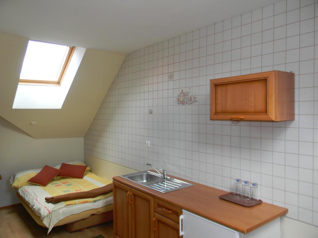 Mikołajki Prohibicja Peter'S Pubモーテル 部屋 写真